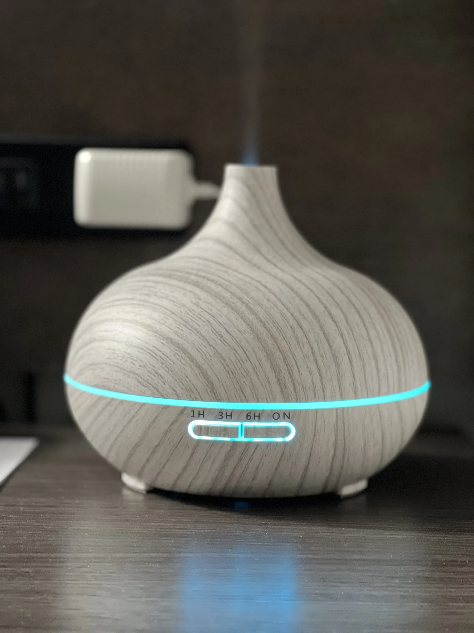 550ml White Ultrasonic Aromatherapy Diffuser with Remote Control, Auto Shut-Off & LED Lights