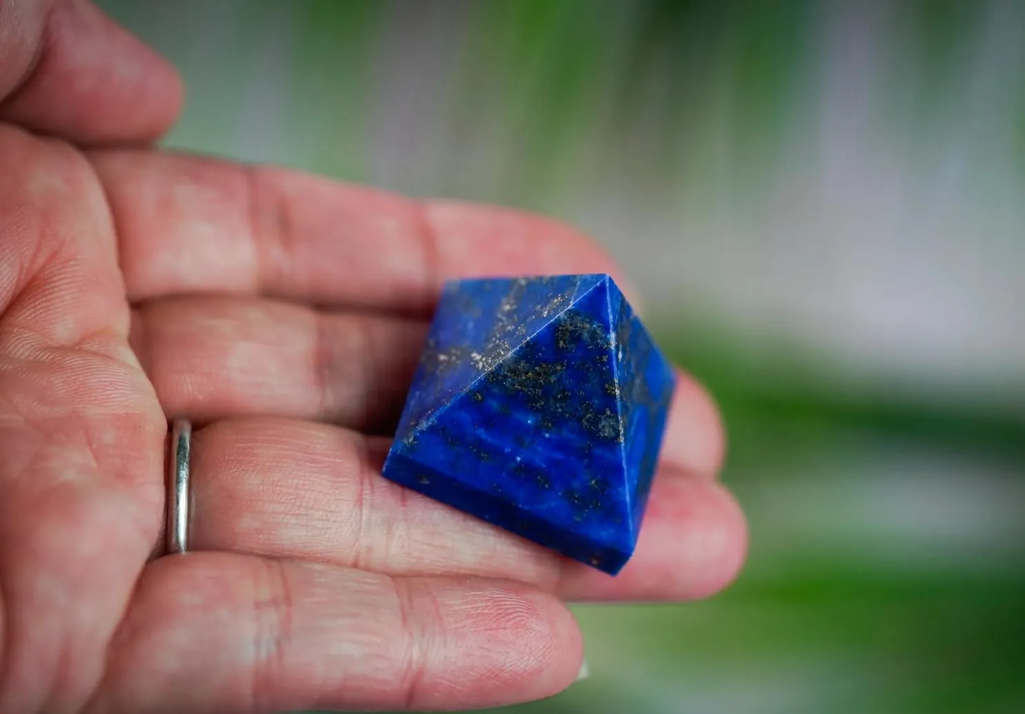 Connectco Crystals Genuine Lapis Lazuli Pyramid - Blue Semi-Precious Stone for Meditation